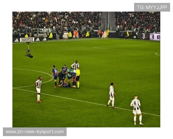 尤文图斯定位球制造禁区混乱